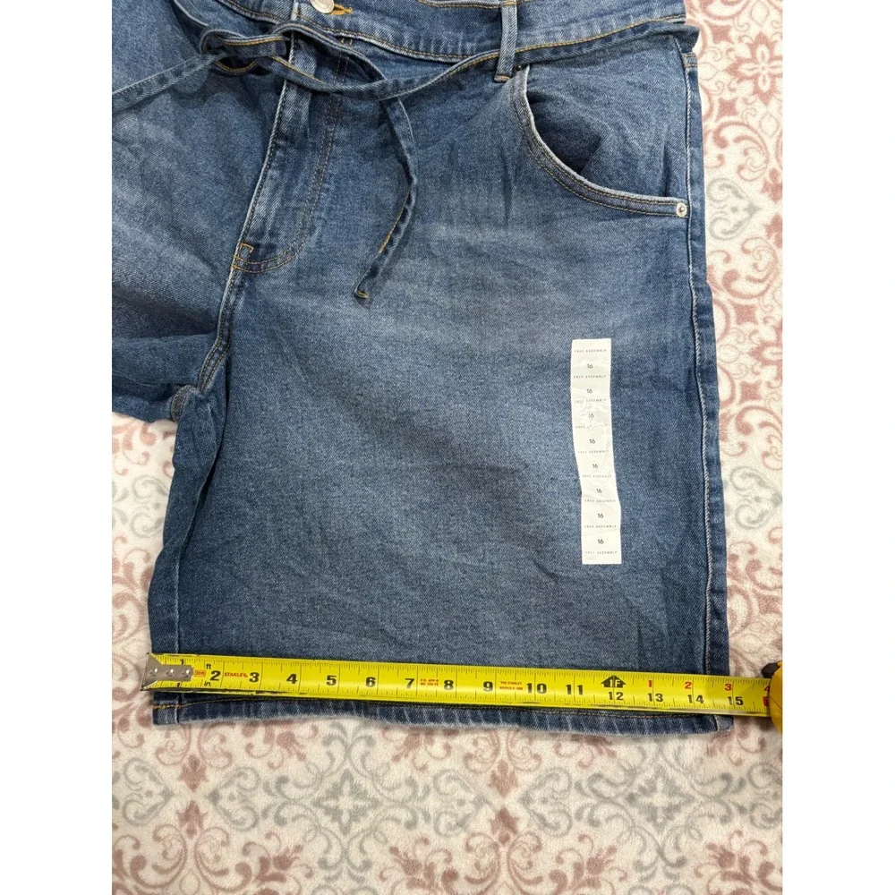 Free Assembly Womens Size 16 Denim Shorts Blue Tie Waist High Rise NWT - Picture 9 of 12